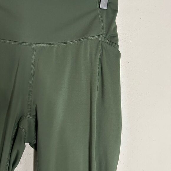 All In Motion Fern Green High Rise Legging Size M - Picture 8 of 11